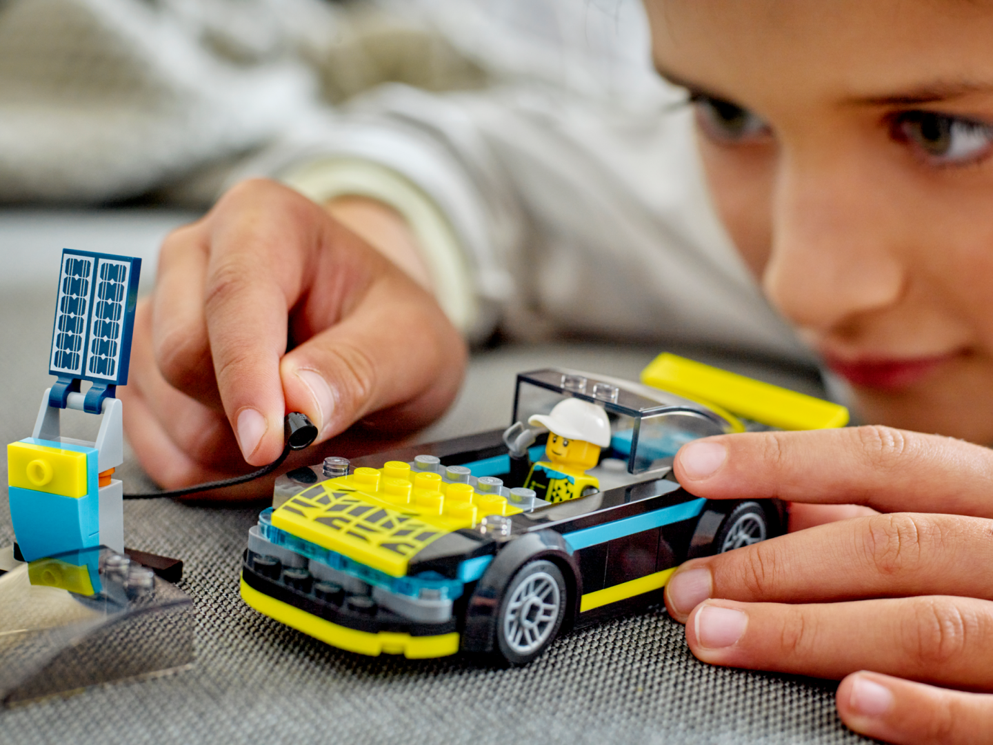 MASINA SPORT ELECTRICA, LEGO 60383 - imagine 4