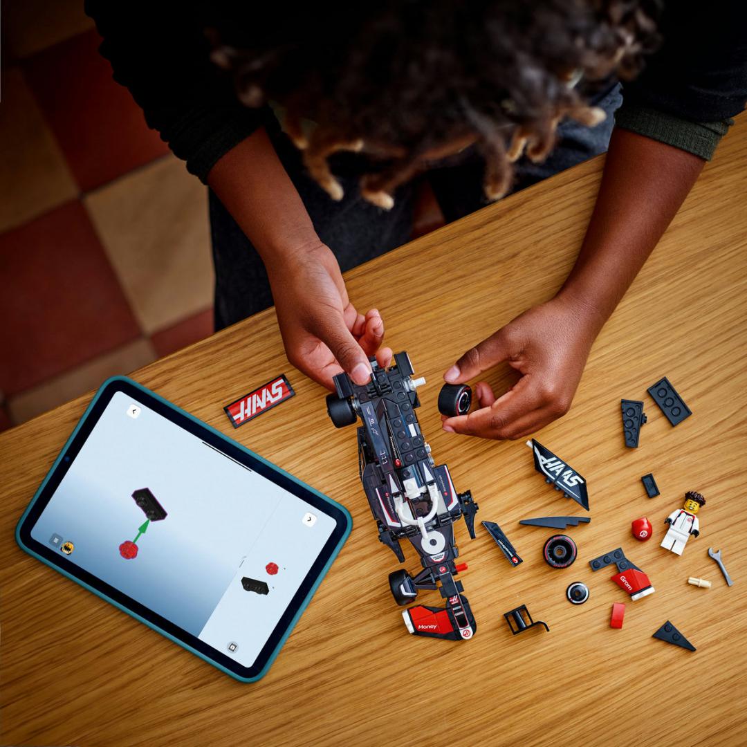 MASINA DE CURSE MONEYGRAM HAAS F1, TEAM VF-24, LEGO - imagine 8