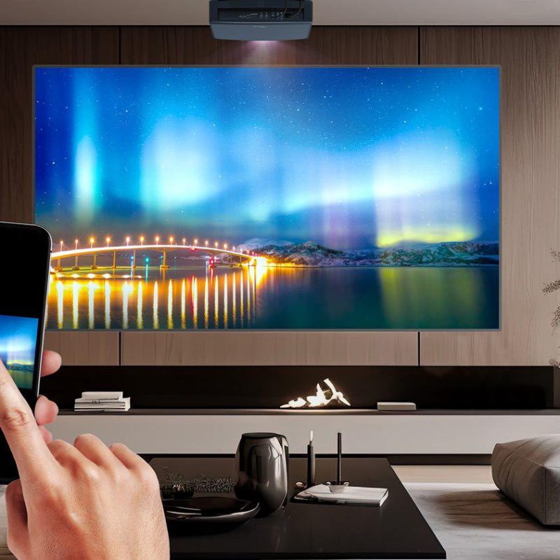 Videoproiector Optoma UHZ68LV, 4 K UHD 3840*2160, 5.000 lumeni, 3.200.000:1,