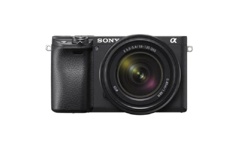 Kit SONY A6400 Mirrorless 24.2MP, ISO 100-32.000 (Extins: 100-102.400), 1/4000s,